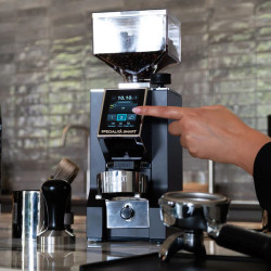 Eureka Mignon Specialita Smart black  | Automata kávédaráló