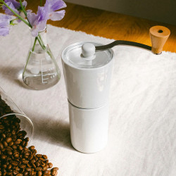 Hario Simply Ceramic - kávédaráló