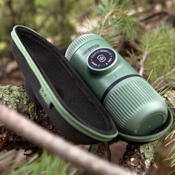 Hordozható Wacaco Nanopresso kávégép (zöld) + kemény tok 