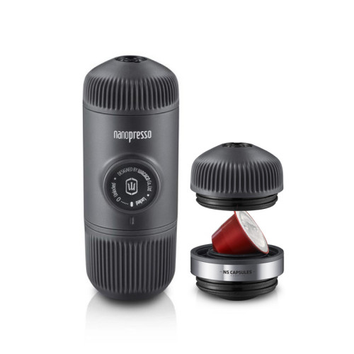 Hordozható Wacaco Nanopresso kávégép (fekete) + Nespresso adaptér